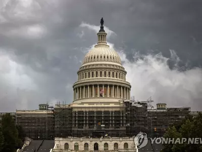 동부에 폭풍 강타…2명 사망·40만 가구 정전 지속