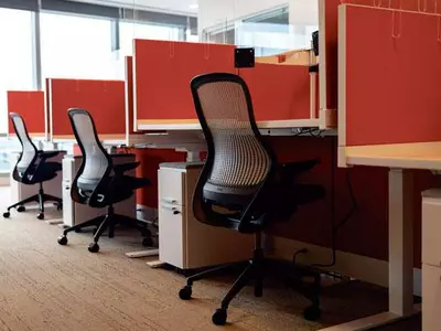 ‘오피스 빌딩의 굴욕’… 사상 첫 사무실 공간 감소