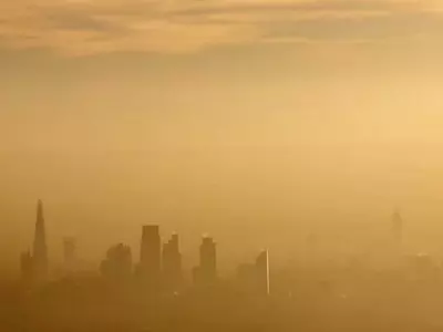 메트로, 폭염 주의보에 공기오염 주의보까지