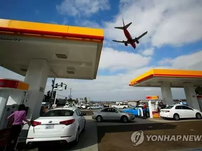 인플레 둔화 속 휘발유·중고차·병원비가 '숨은 변수'