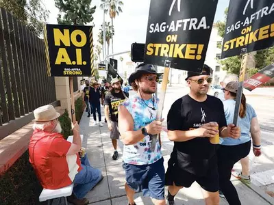 할리웃 파업 ‘인공지능 반대’ 시위