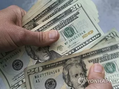 미국인 80%, 코로나 이전보다 저축 줄어…경제성장에 악재