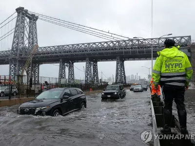 폭우에 뉴욕 출근대란…일부 지하철 멈추고 침수도로 통제