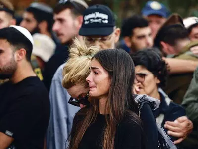 하마스, 정류장·농장·집안서 학살…“아기 시신도 무더기”