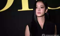 블랙핑크 지수·배우 안보현  공개 연애 두 달 만에 결별