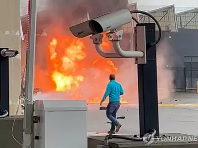 국경 폭발차량 과속 원인은…"록밴드 공연장 가고 있었다"