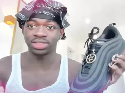 사람 피 담은‘ 사탄 운동화’ 판매 금지