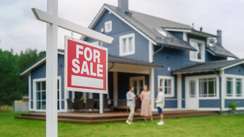 가파르게 상승하던 모기지 이자율이 3주 연속 하락했다. 주춤했던 주택 수요가 다시 늘어날 것으로 전망된다.<Shutterstock>
