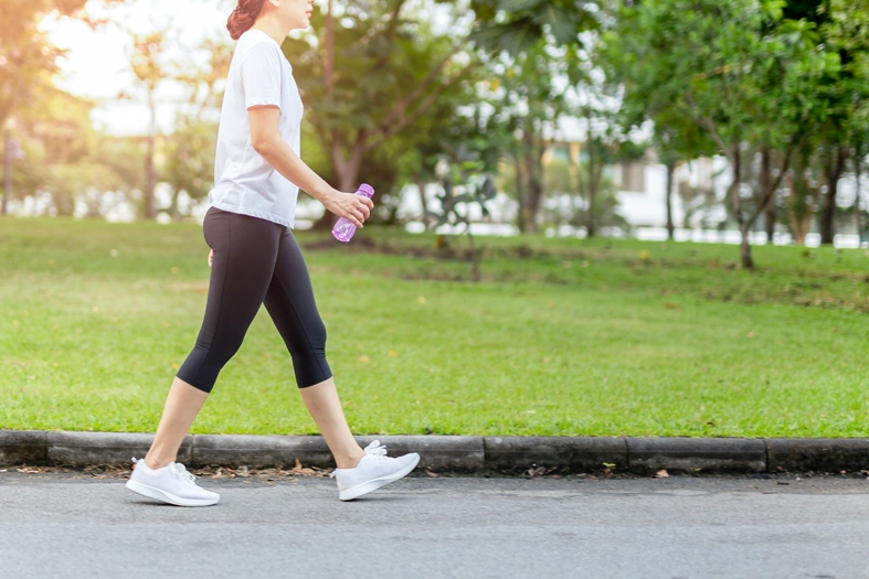 11분 걷기 등 아주 짧은 운동이라도 꾸준히 하면 건강에 큰 도움이 될 수 있다.<Shutterstock>
