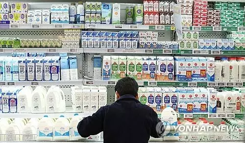 서울 시내 대형마트 판매대의 우유[연합뉴스 자료사진. 재판매 및 DB 금지]