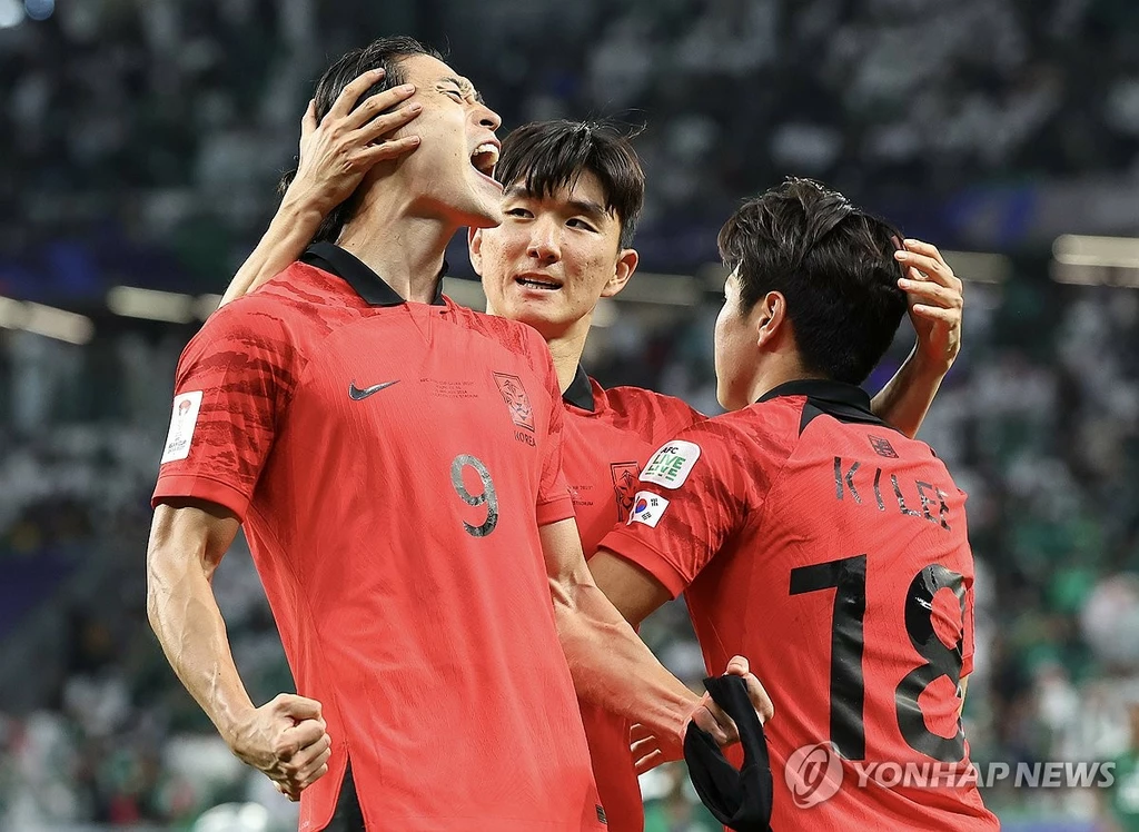 30일 카타르 알라이얀에서 에듀케이션 시티 스타디움에서 열린 2023 아시아축구연맹(AFC) 아시안컵 16강전 한국과 사우디아라비아의 경기. 종료 직전 동점골을 넣은 조규성이 포효하고 있다.[연합]