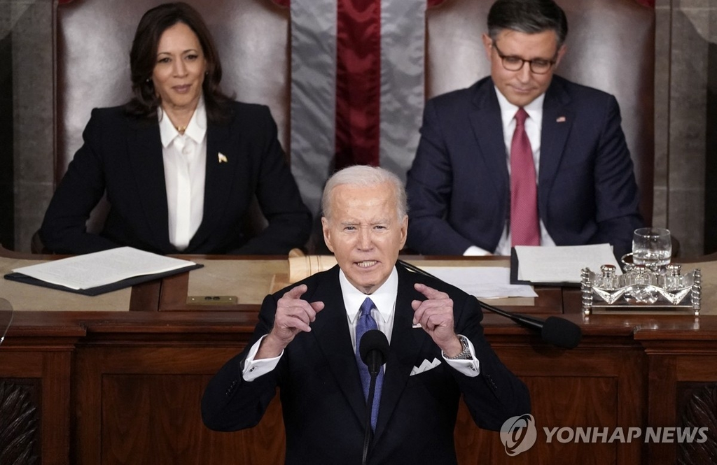 국정연설하는 바이든 미 대통령
(로이터=연합뉴스)