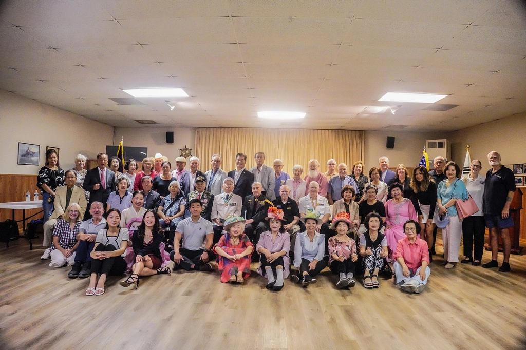 북부플로리다한인회가 마련한 한국전 정전협정 71주년 기념식에 참석한 인사들이 한자리에 모였다.