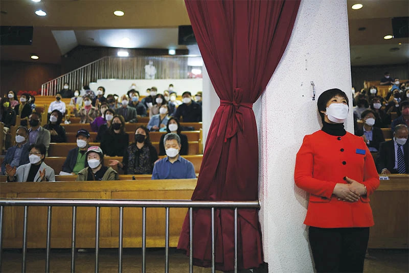  현재 한국 인구의 약 16%를 차지하는 한국 기독교인 비율이 2050년 12%로 더 낮아질 것이란 전망이 나왔다. [로이터]