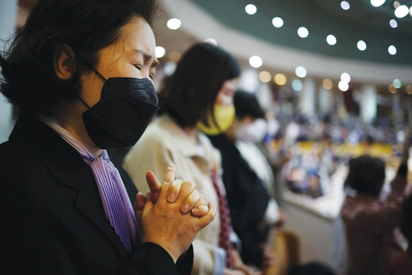  한국 기독교계에도 변화의 바람이 거세다. 유튜브를 활용한 미디어 사역, 평신도 사역 중요성 강조 등이 최근 나타나고 있는 주요 트렌드다. [로이터]