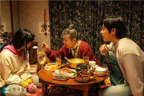 영화 '좀비딸' 속 한 장면[뉴(NEW)·스튜디오N 제공. 재판매 및 DB금지]