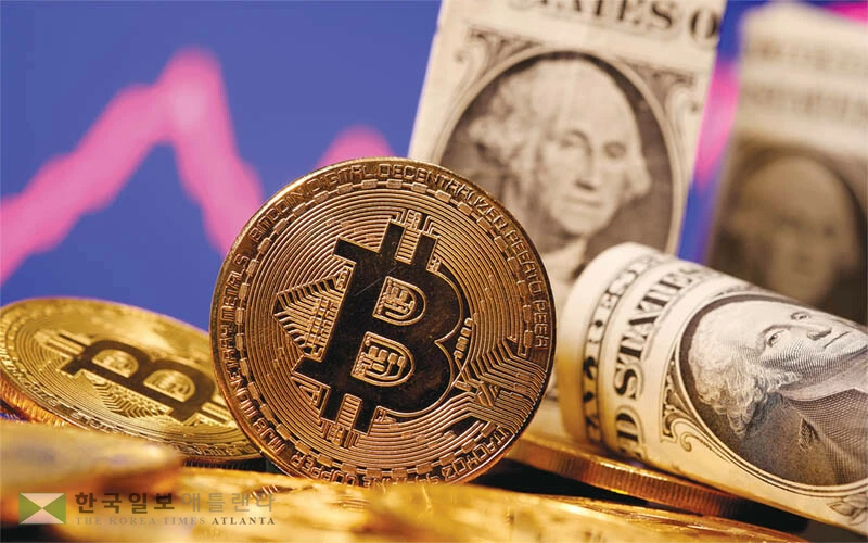  지난 몇 년 간 서자 취급을 받던 암호화폐가 정부의 잇따른 규제완화 입법에다 기관·기업들의 매집 등으로 투자가치를 인정받으며 가격이 고공행진을 거듭하고 있다. 비트코인의 가상 이미지. [로이터]