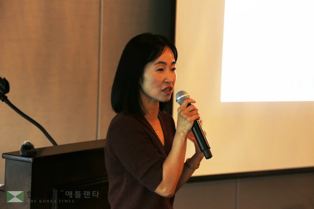 크리스틴 여 차차기 회장 당선자.