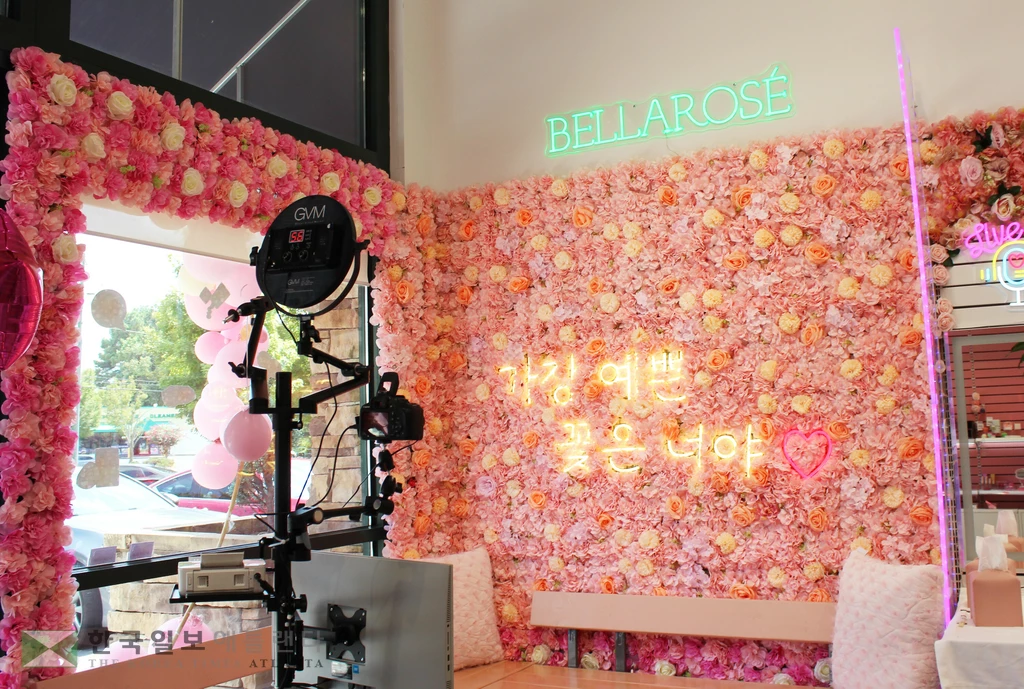 벨라로제에 아름답게 자라잡은 포토존.