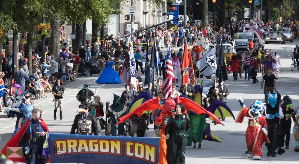 다운타운에서는 1일까지 퍼레이드를 포함해 다양한 드래곤 콘 관련 행사가 열린다.지난해 행사 모습.