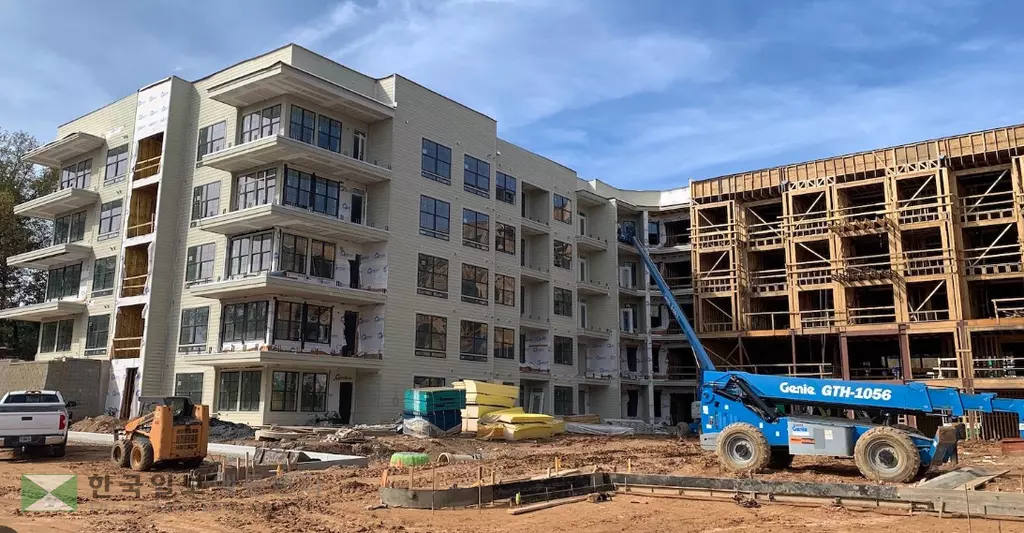 귀넷 카운티의 한 아파트 건설 공사 현장. 메트로 애틀랜타에서는 올해만 1만7,512세대 규모의 아파트가 완공됐다.<사진=펀드레이즈지>