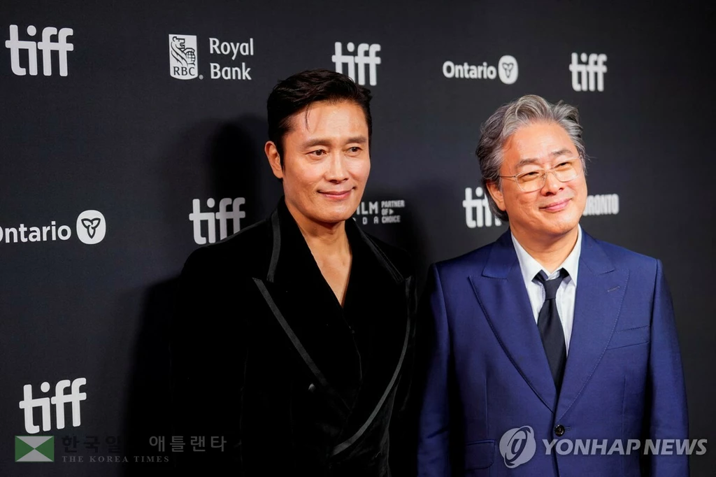 토론토국제영화제 참석한 박찬욱 감독과 배우 이병헌[로이터=연합뉴스. 재판매 및 DB 금지]