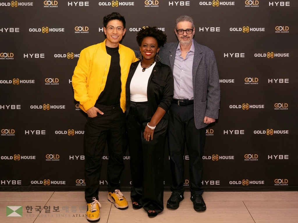 하이브, 미국 LA서 K팝 주제 대담 개최왼쪽부터 빙 첸 골드하우스 의장, 키아나 콘리 아킨로 레코딩 아카데미 로스앤젤레스지부 시니어 전무, 아이작 리 하이브 아메리카 의장 겸 대표이사 [하이브 제공. 재판매 및 DB 금지]