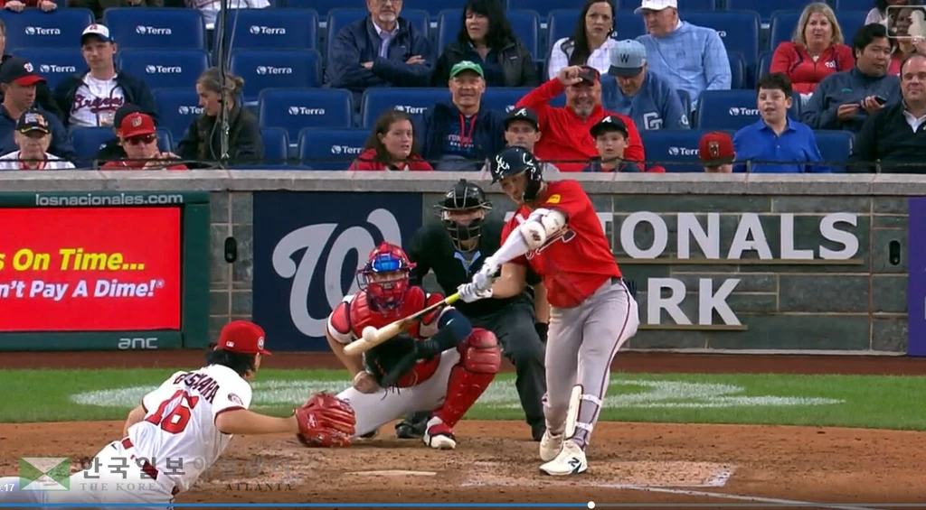 김하성 선수가 18일 워싱턴 내셔널스와의 경기에서 2타점 적시타를 때리고 있다. <사진=브레이브스 영상 캡처>