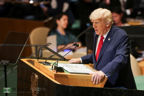  도널드 트럼프 대통령이 23일 뉴욕 유엔본부에서 열린 유엔총회에서 연설하고 있다. 2025.9.23[로이터]