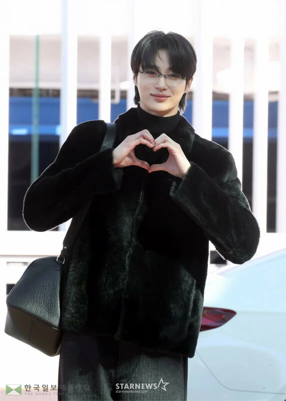 배우 변우석이 ‘PRADA FW25 DONNA FASHION SHOW’ 참석 차 이태리 밀라노로 24일(한국시간) 오전 인천국제공항을 통해 출국하고 있다, 2025.02.24 /사진=스타뉴스