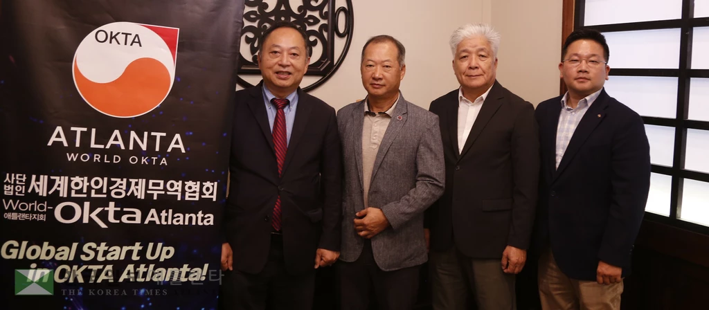 월드옥타 애틀랜타와 한인상의는 오는 15일 귀넷지역 시의원 후보들을 초청해 한인 커뮤니티에 대한 비전과 정책들을 듣는 시간을 마련했다. 완쪽부터 썬박 월드옥타 애틀랜타 회장, 한오동 한인상의 회장, 박남권 옥타 전 회장, 이종인 옥타 사무총장.