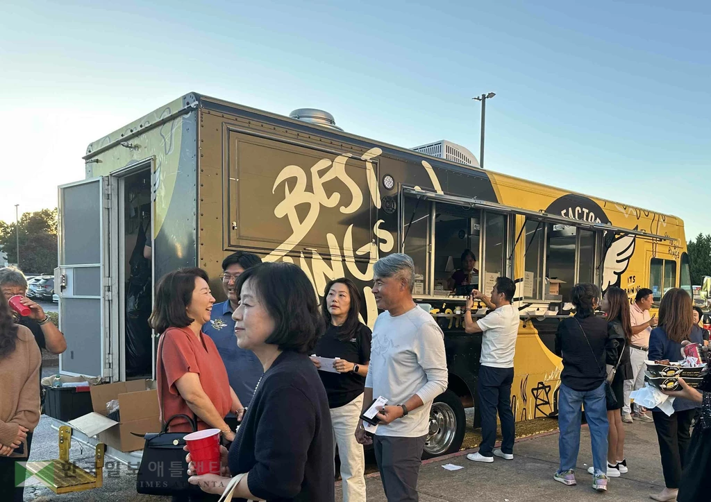 푸드 트럭을 준비해준 WNB Factory.