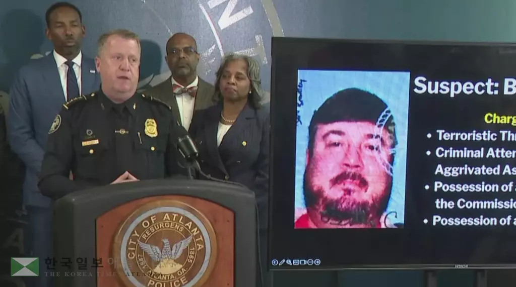 다린 시버바움 애틀랜타 경찰서장이 20일 오후 기자회견을 통해 케이글 체포 경위를 설명하고 있다.<사진=애틀랜타 경찰 제공>
