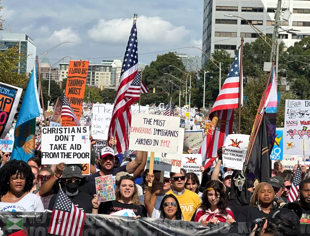 지난 18일 애틀랜타 시빅센터에서 열린 노킹스 집회에는 주최 측 추산 5,000명에서 1만여명의 시민들이 참여했다.<사진=애틀랜타 시빅 서클지>