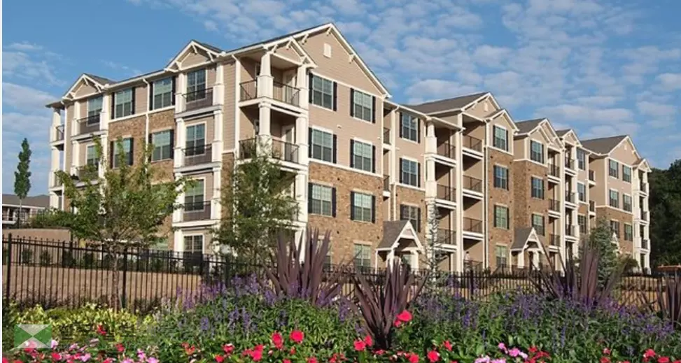 로렌스빌 지역의 한 아파트. 현재 귀넷의 2베드룸 아파트 월평균 임대료는 1,900 달러로 최저소득층에게는 버거운 수준이다.<사지=아파트먼트레이팅 웹사이트>