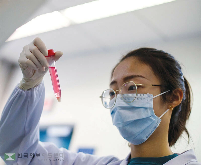  대학 연구실과의 공동 연구, 정치 캠페인이나 시민단체 자원봉사 등은 사회 경험을 쌓을 수 있는 대표적인 과외 활동으로 명문대 합격 가능성을 높여준다. [로이터]