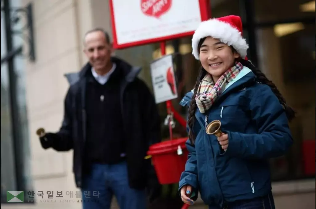 지난 7일부터 귀넷 지역 49곳에서 올해 구세군 자선냄비 모금 활동이  시작됐다. <사진=구세군 귀넷지부 제공>