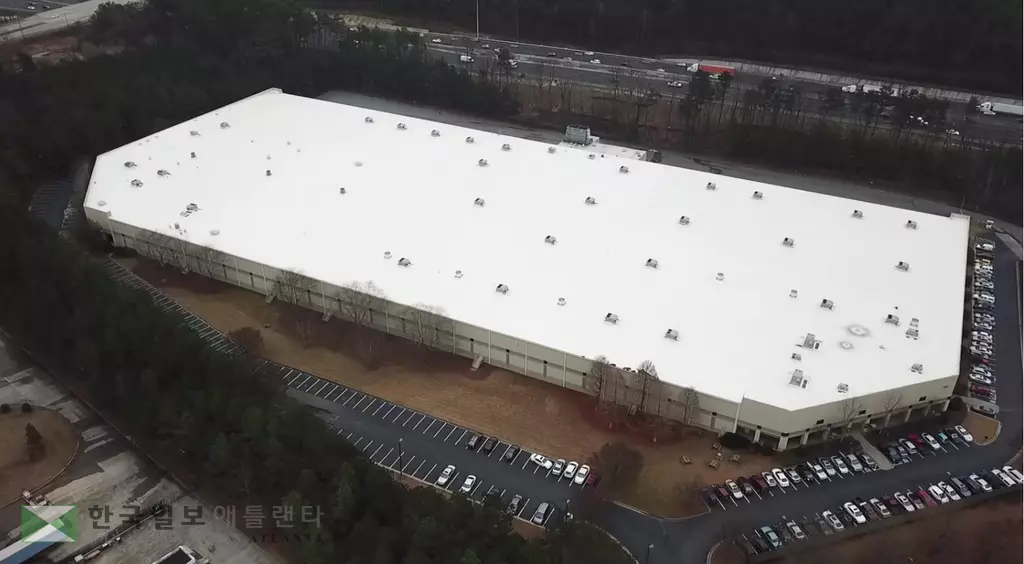 프랑스 저전압 전기장비 설계 제조 및 판매기업인 소코멕이 스와니에 생산시설을 구축한다. 소코멕 생산시설이 들어설 스와니 맥기니스 페리 로드 인근 건물 전경.<사진=루프넷>