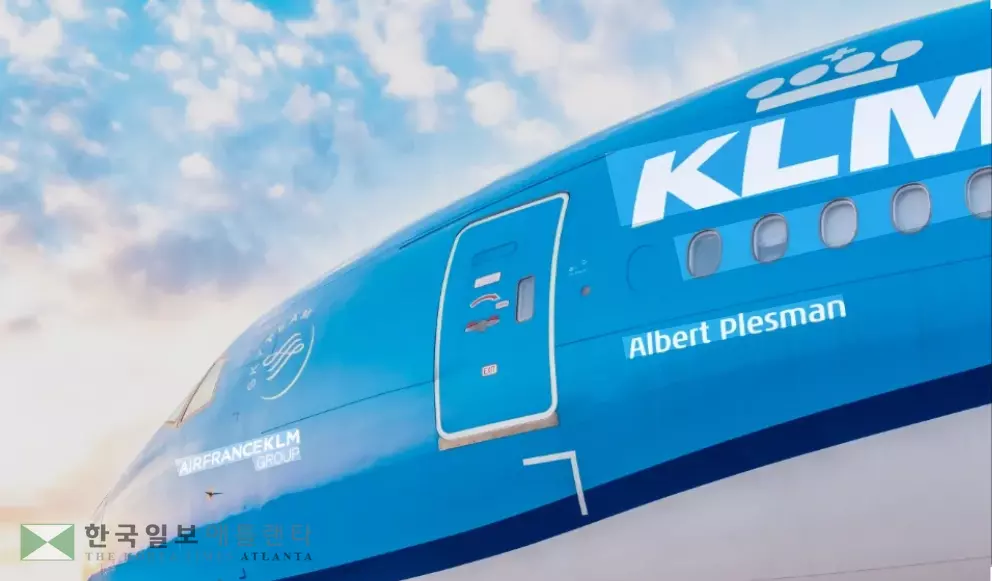 25일 밤 애틀랜타발 암스테르담행 KLM 항공기가 승객 난동으로 급히 회항하는 사태가 벌어졌다.