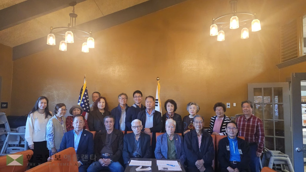 북부플로리다한인회 임시총회 참석자들이 한자리에 모였다.