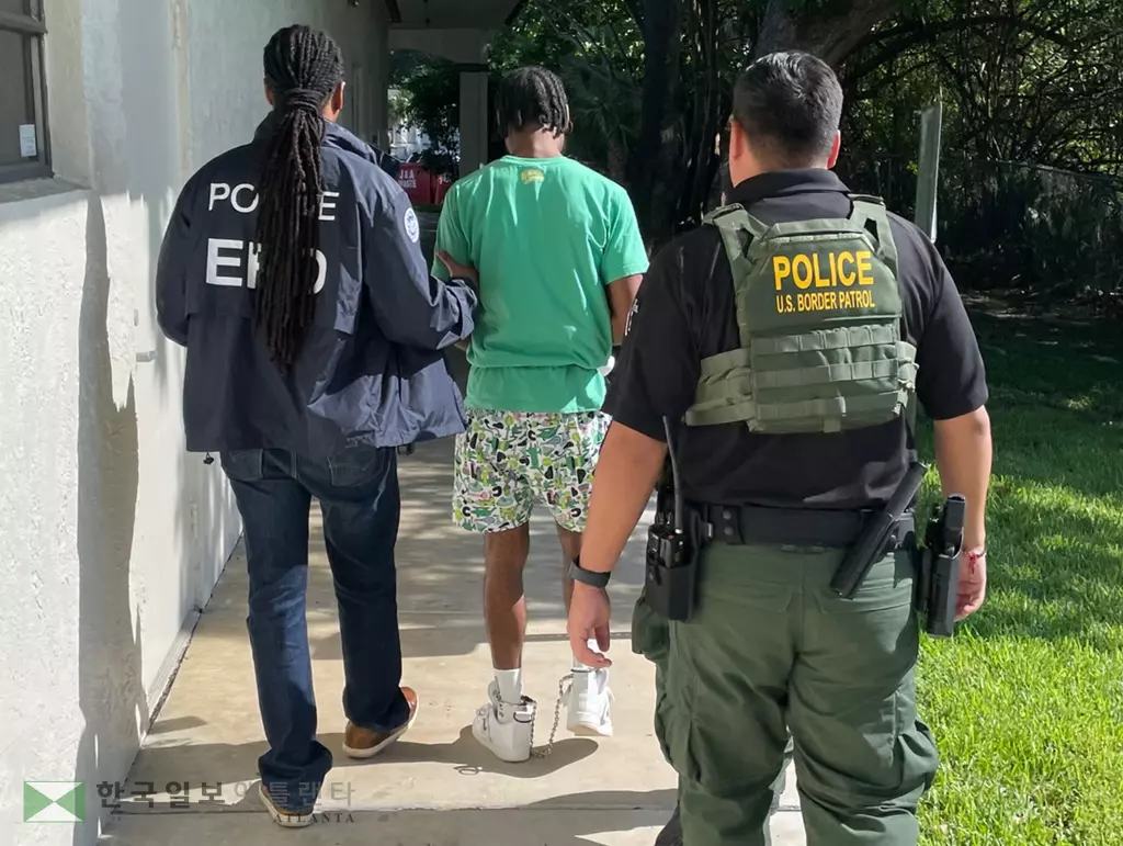 12월 초부터 2주간 전국적으로 실시된 특별단속을 통해 범죄전력 불법 이민자 1,030여명이 체포됐다고 ICE가 발표했다. <사진=폭스5 뉴스>