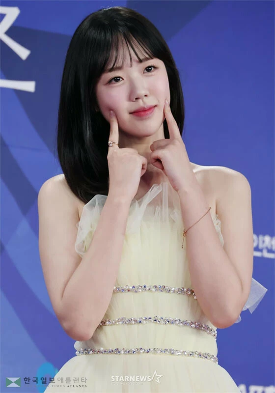 배우 지예은이 18일(한국시간) 오후 인천광역시 중구 파라다이스시티 크로마에서 진행된 제4회 청룡시리즈어워즈 레드카펫 & 포토월 행사에 참석해 포즈를 취하고 있다. /2025.07.18 /사진=스타뉴스