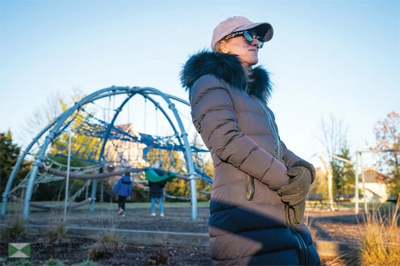 ‘밸런스 프로젝트’의 창립자 모건 코부지는 어린이와 청소년들이 스마트폰과 소셜미디어를 늦게 시작해야 한다고 강조한다.    
<By Maxine Wallace/The Washington Post>