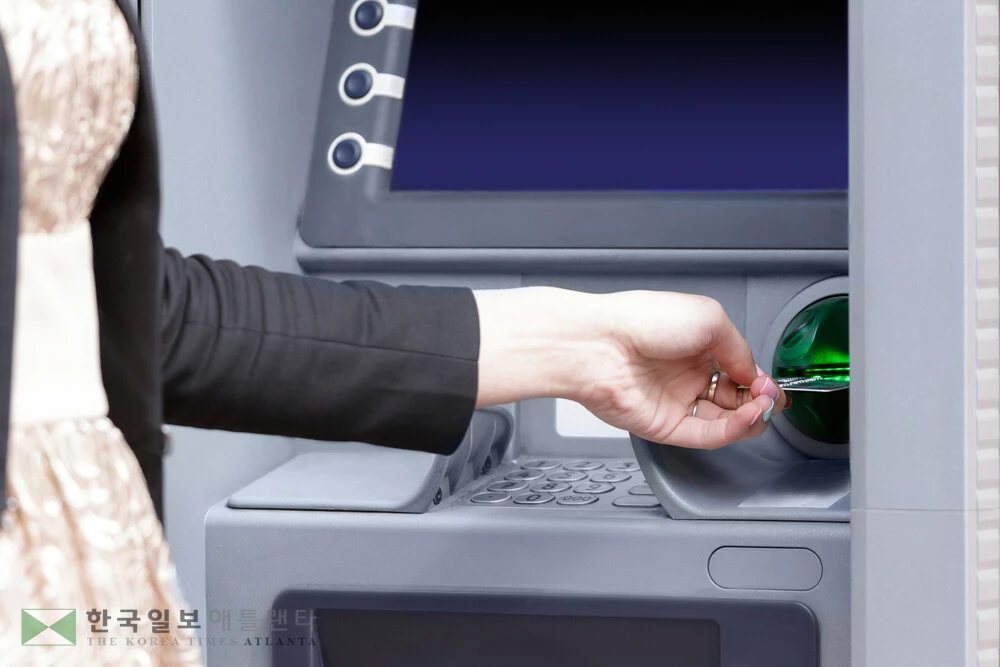 연방 비밀경호국이 최근 22차례의 합동작전을 벌여 전국 사업장에서 불법 카드스키밍 장치 수백대를 제거했다,<사진=셔터스톡>