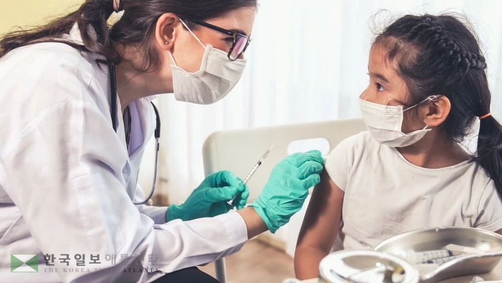 CDC 가 아동에 대한 독감백신 의무접종 권고를 철회하자 조지아 일선 교육현장에서는 혼란이 야기되고 있다.<사진=셔텨스톡>