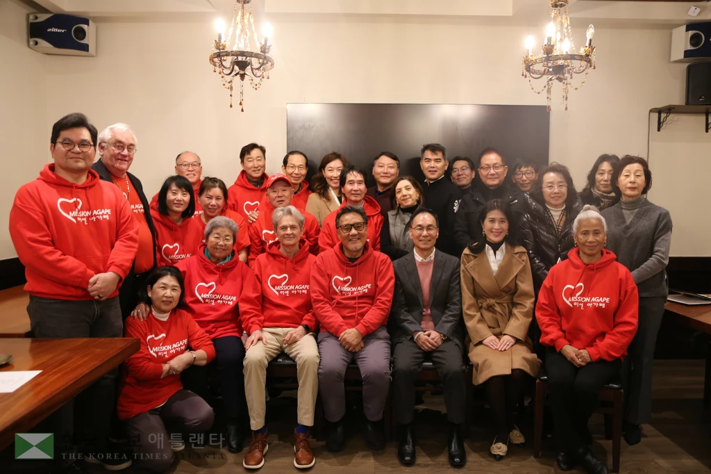 GCU와 미션아가페는 15일 커피 바리스타 양성 프로그램인 '리스타트 바리스타 아카데미' 업무협약을 맺고 동포들에게 재취업의 기회를 제공하겠다고 밝혔다. 두 기관 관계자들이 함께 했다.