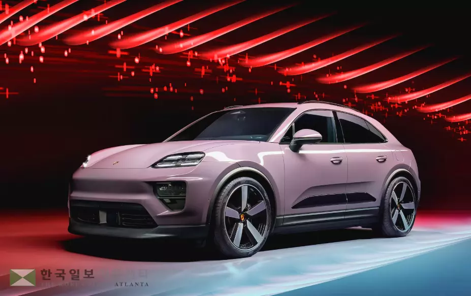지난해 포르쉐 판매를 주도한 크로스오버 SUV 마칸<사진=포르쉐 웹사이트>