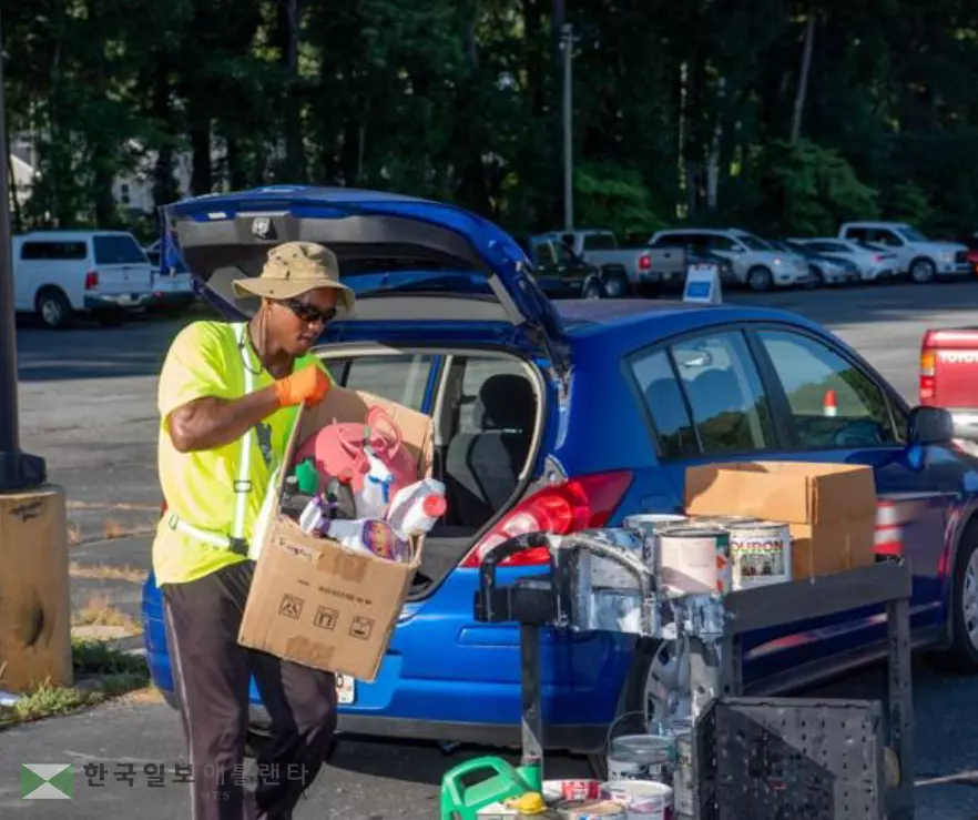 귀넷 유해 폐기물 수거 행사에서는 가구당 5용기까지 무료 반입이 가능하다.<사진=귀넷 환경국 제공>