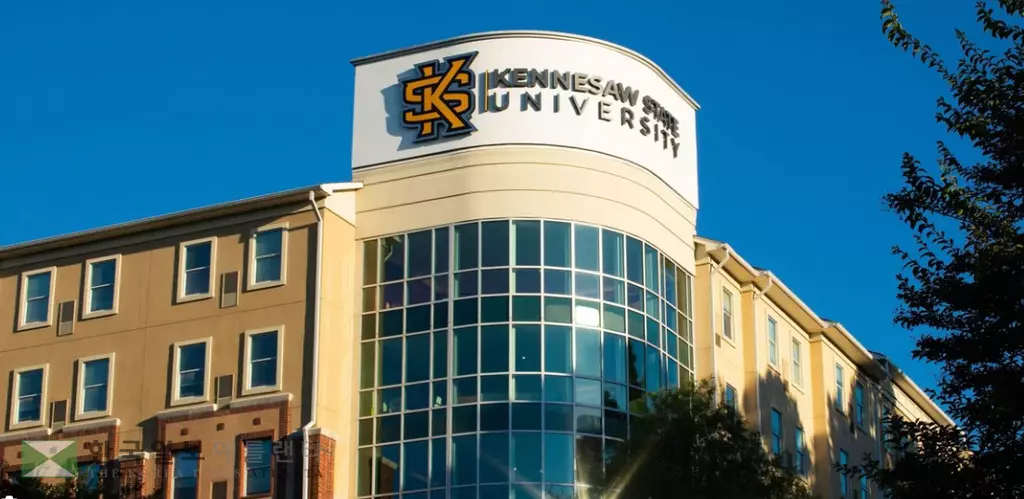 가을학기부터 인공지능 학위 과정 개설로 케네소대는 조지아에서 AI 분야 학사와 석사 과정을 모두 운영하는 첫 번째 대학이 됐다.