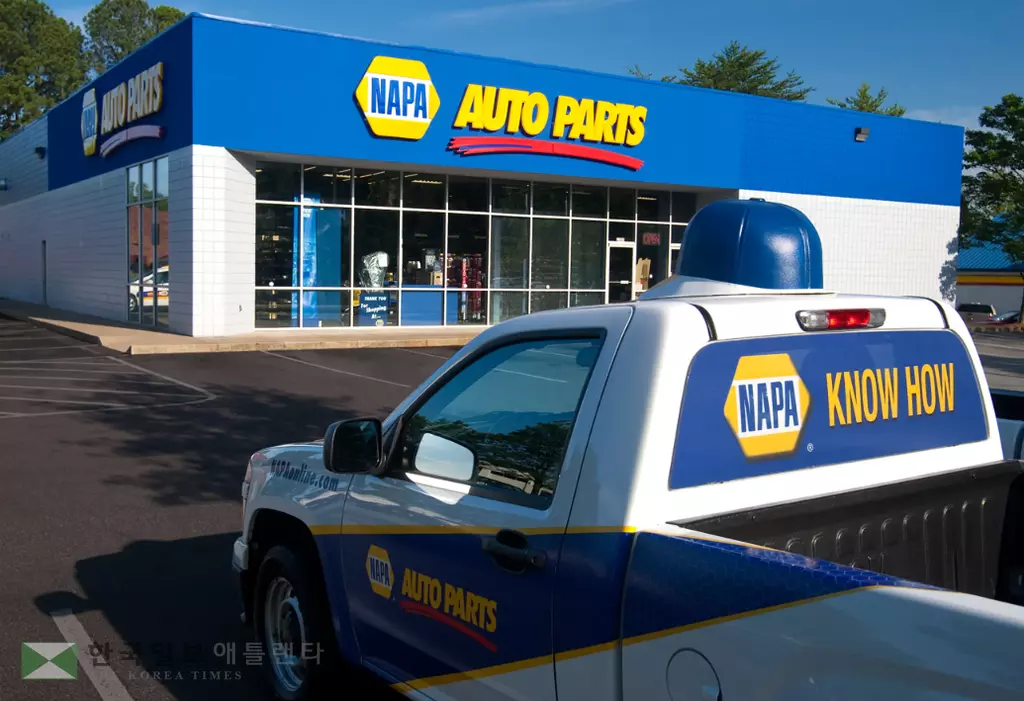 유명 자동차 부품 유통업체 '나파'의 모기업이자 애틀랜타에 본사를 두고 있는 제뉴인사가 흑인차별을 이유로 EEOC의 조사를 받고 았다.